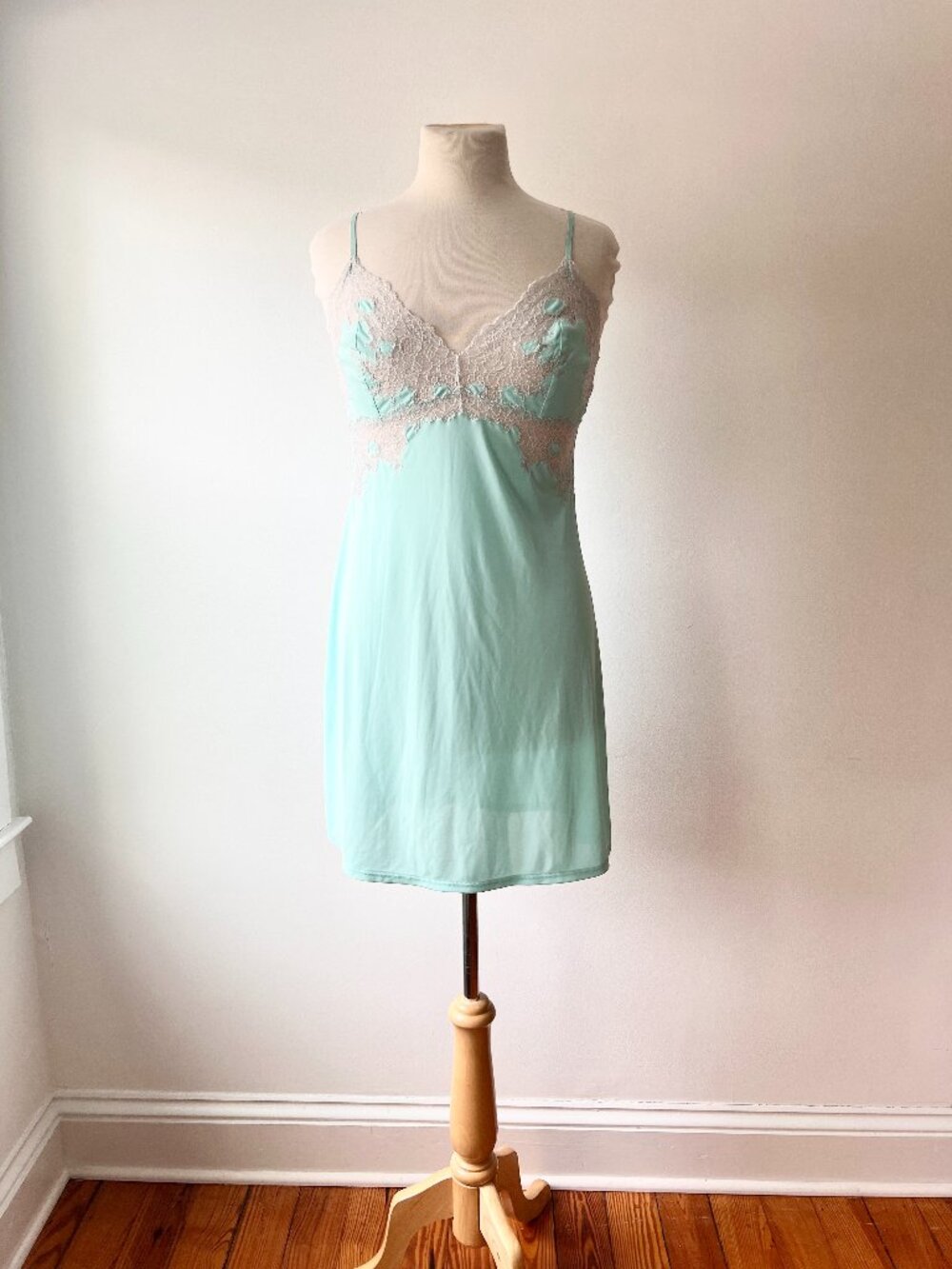Vintage Y2K Natori blue lace slip dress